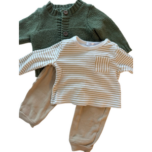 baby gender neutral Stitch & Bean Sweater and Pants Set Green/Tan Size 12M